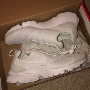 Women’s Nike presto fly all white